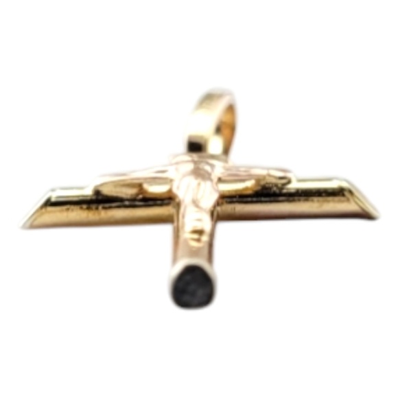 14 Karat Yellow Gold Toothpick Crucifix Pendant #20905 - Picture 5 of 10
